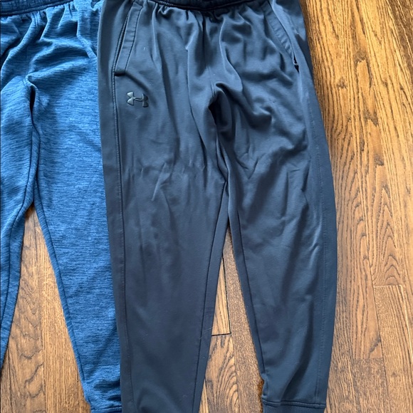 Under Armour Men's Black and Navy Jogger Sweatpants Trio - Picture 5 of 6